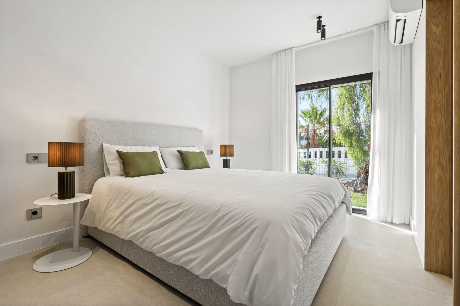 5 quarto Moradia para venda em Marbella com piscina garagem - 3 895 000 € (Ref: 9400662)