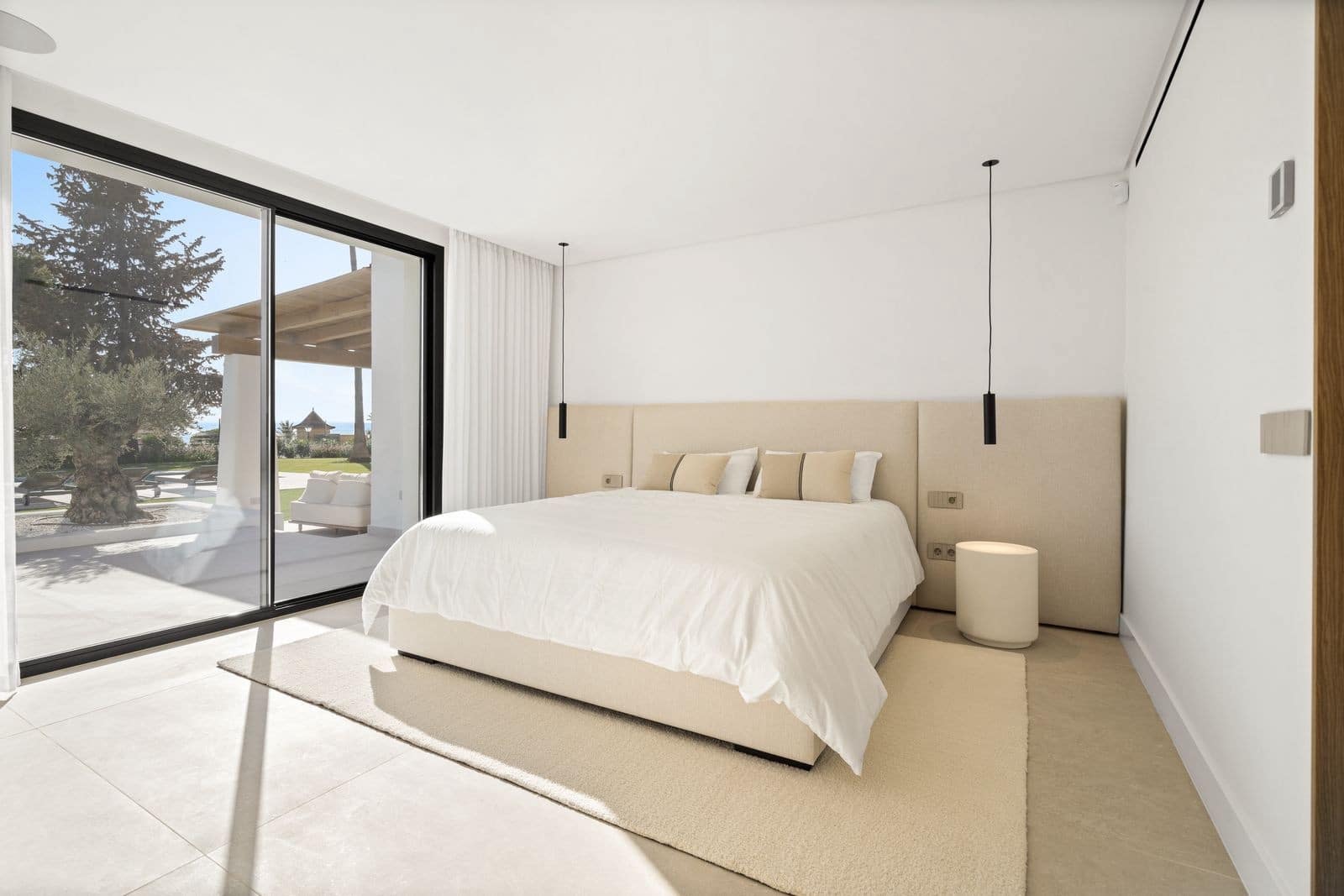 5 quarto Moradia para venda em Marbella com piscina garagem - 3 895 000 € (Ref: 9400662)