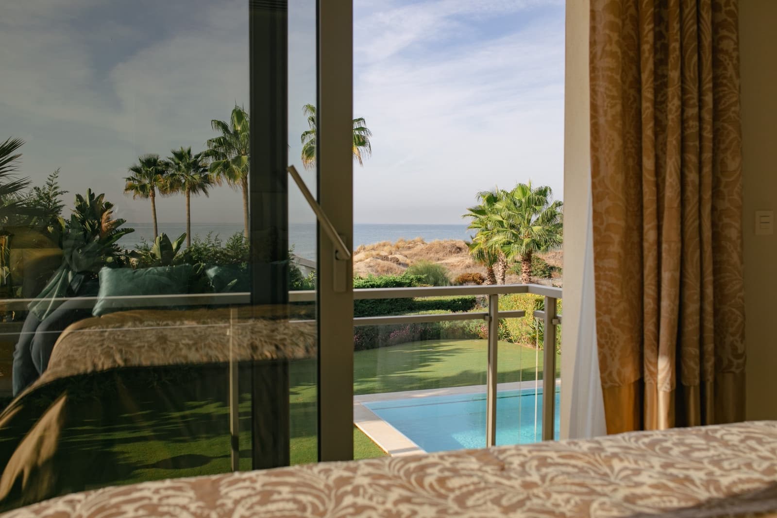 5 bedroom Villa for sale in Marbella with pool garage - € 3,950,000 (Ref: 9406349)