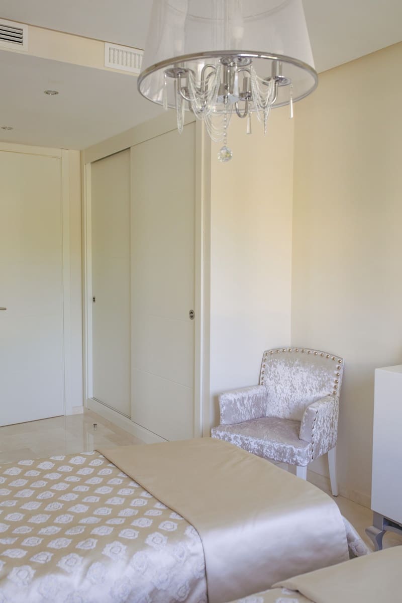 5 bedroom Villa for sale in Marbella with pool garage - € 3,950,000 (Ref: 9406349)