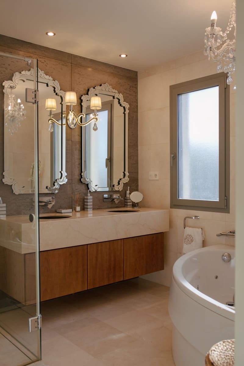 5 bedroom Villa for sale in Marbella with pool garage - € 3,950,000 (Ref: 9406349)