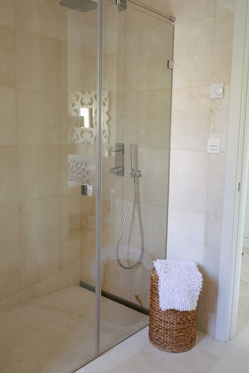 5 bedroom Villa for sale in Marbella with pool garage - € 3,950,000 (Ref: 9406349)