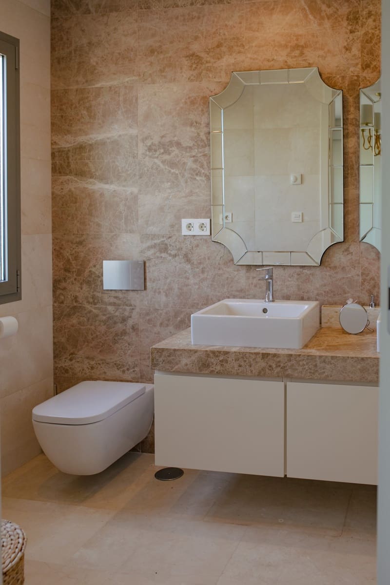 5 bedroom Villa for sale in Marbella with pool garage - € 3,950,000 (Ref: 9406349)