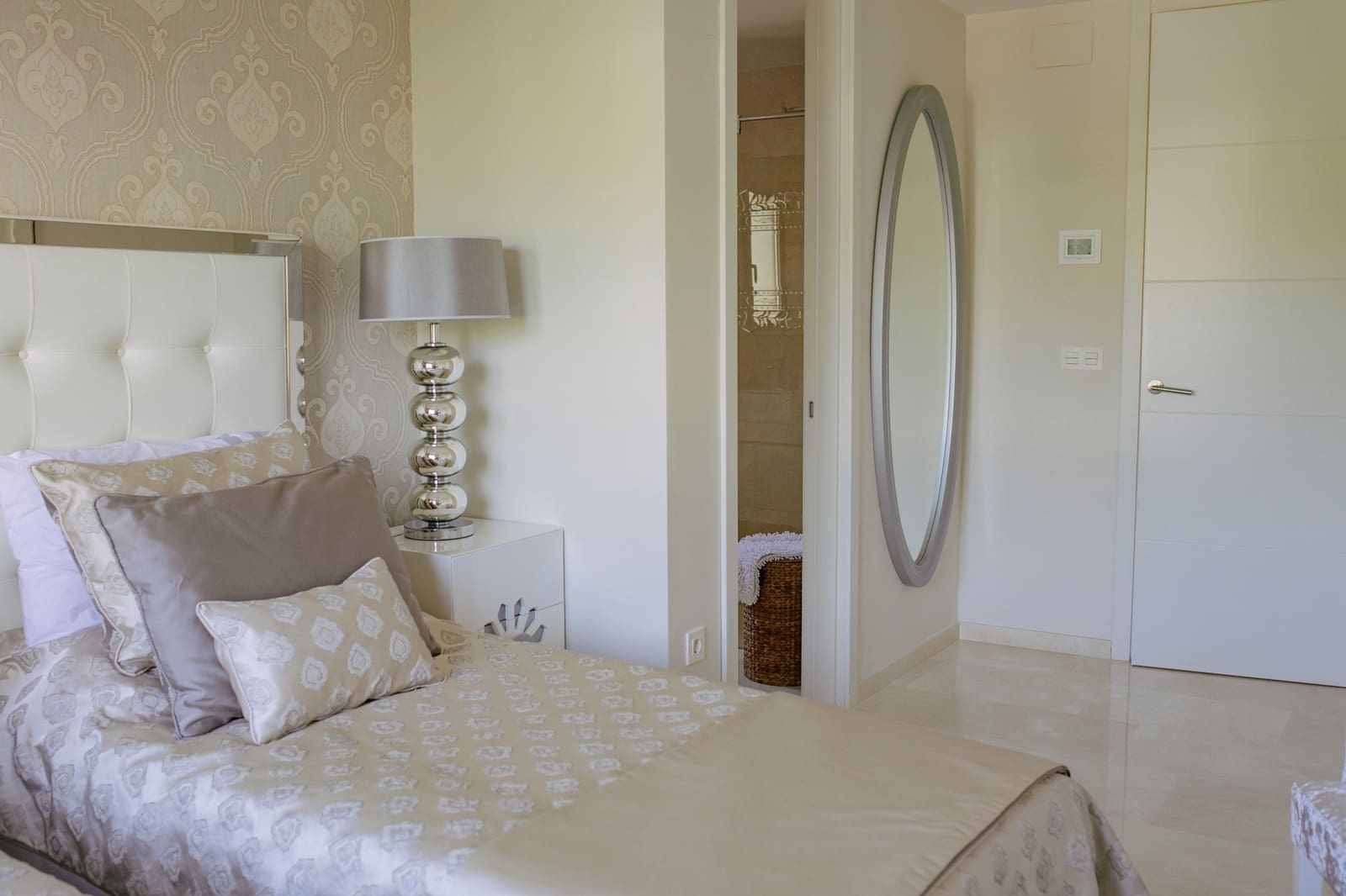 5 bedroom Villa for sale in Marbella with pool garage - € 3,950,000 (Ref: 9406349)