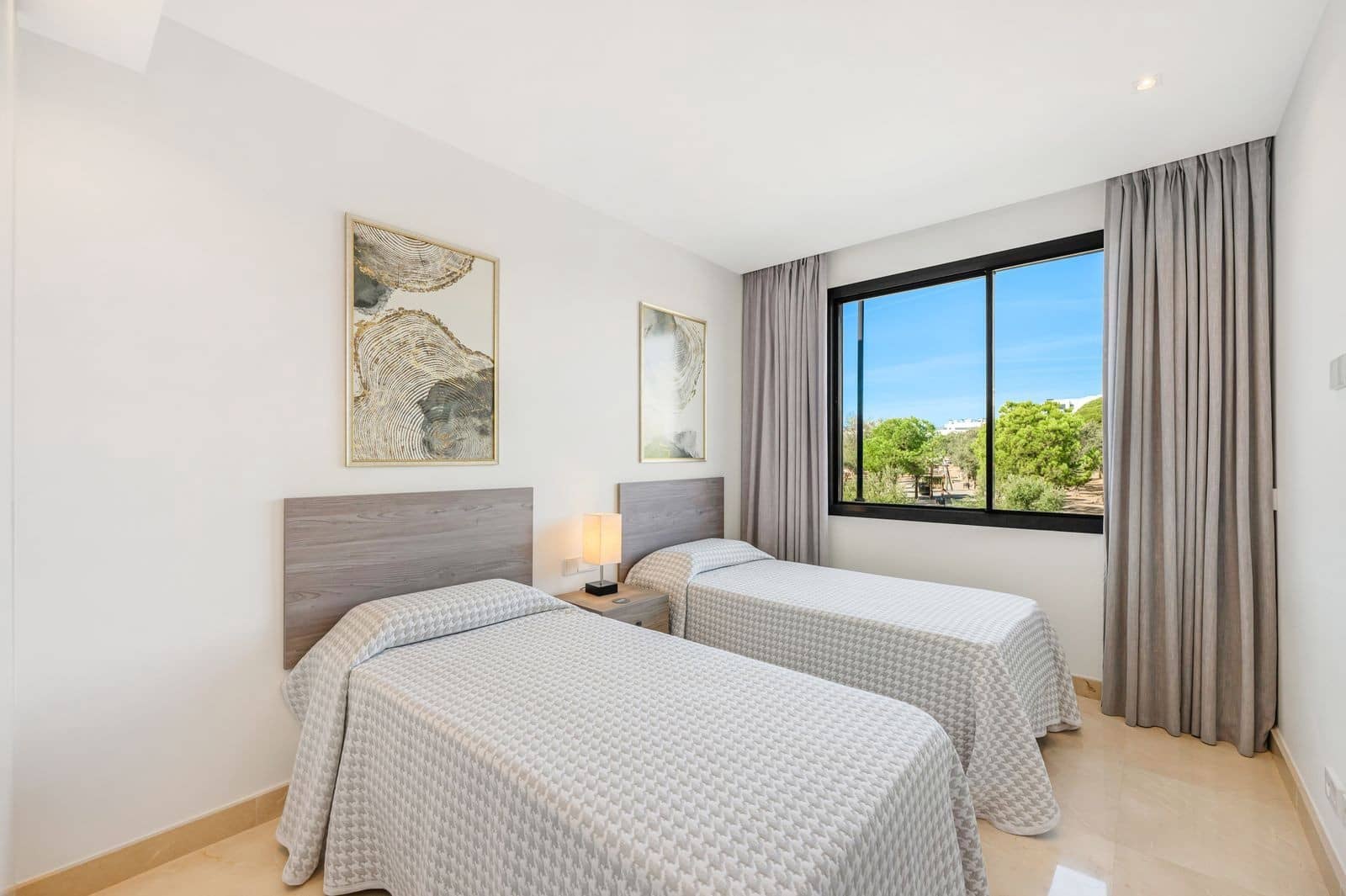 4 sovrum Hus till salu i La Cala de Mijas med pool garage - 1 215 000 € (Ref: 9410734)