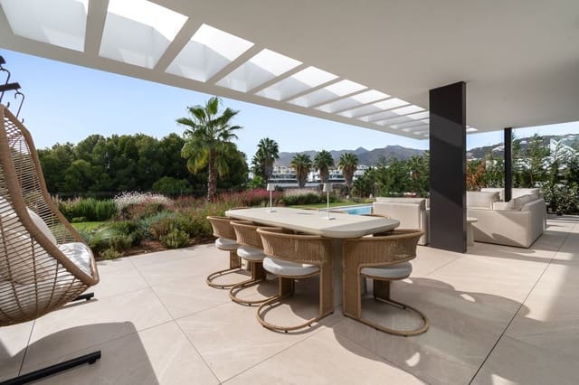 4 sovrum Semi-fristående Villa till salu i Marbella med pool garage - 2 095 000 € (Ref: 9419115)