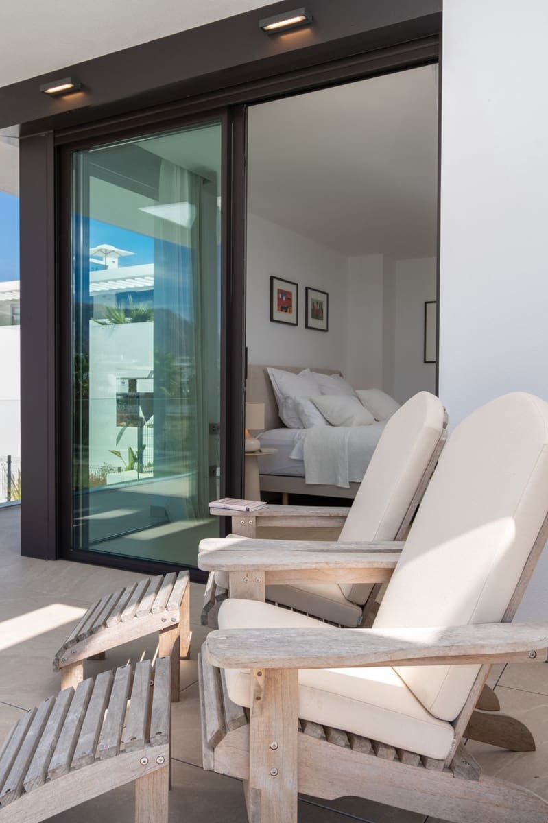 4 chambre Villa/Maison Semi-Mitoyenne à vendre à Marbella avec piscine garage - 2 095 000 € (Ref: 9419115)