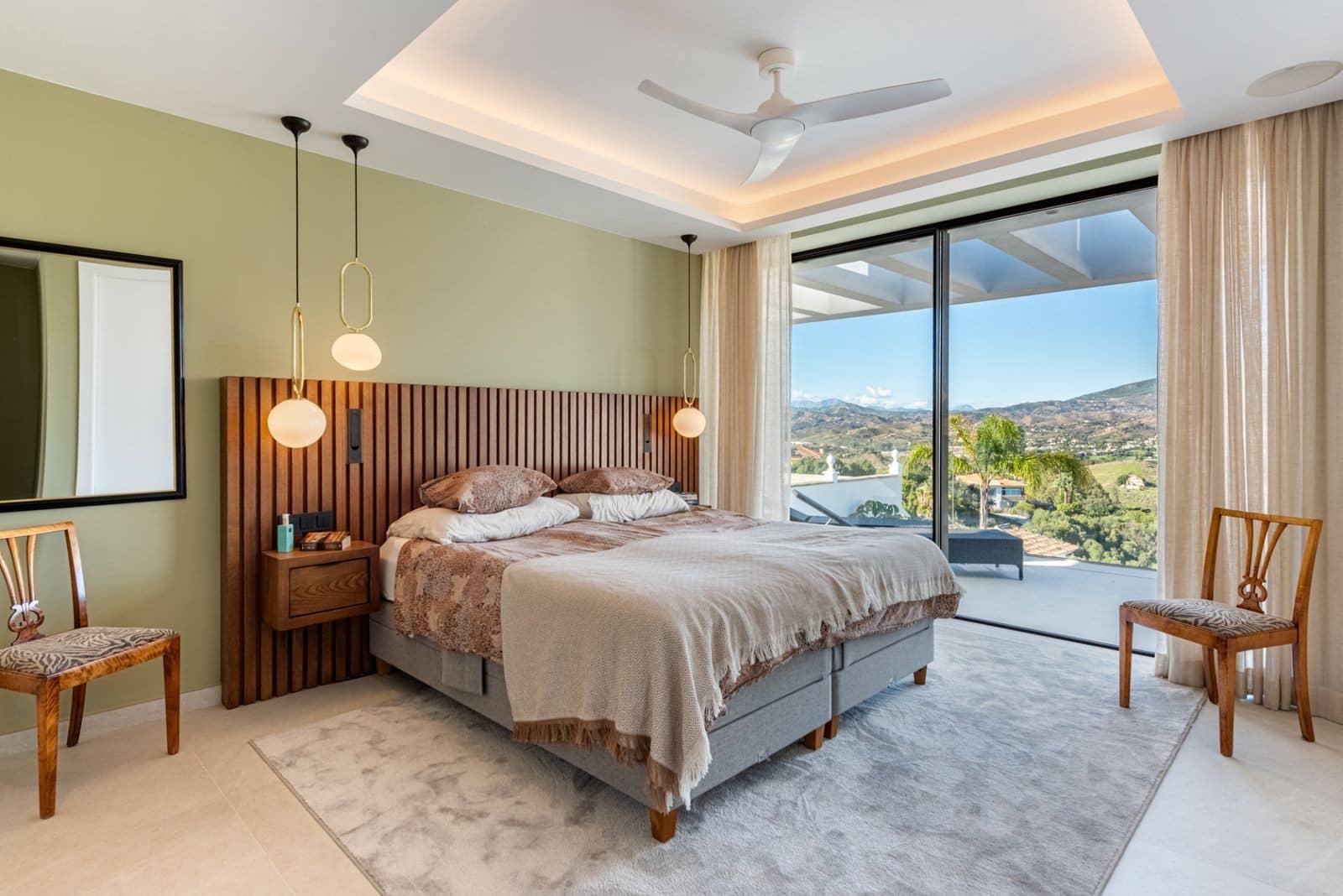 3 slaapkamer Villa te koop in Mijas Costa met zwembad garage - € 1.895.000 (Ref: 9430914)