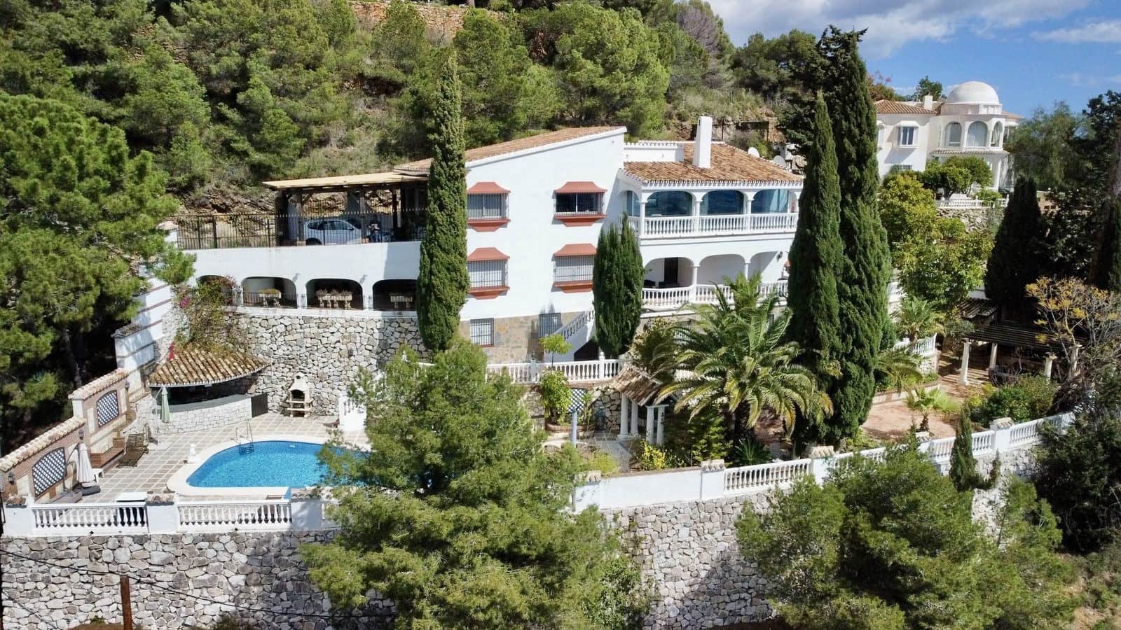 6 bedroom Villa for sale in Mijas with pool garage - € 1,450,000 (Ref: 9430916)