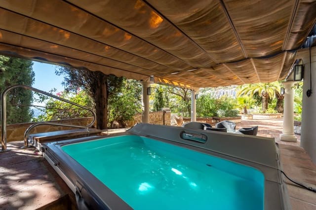 6 Zimmer Villa zu verkaufen in Mijas mit Pool Garage - 1.450.000 € (Ref: 9430916)