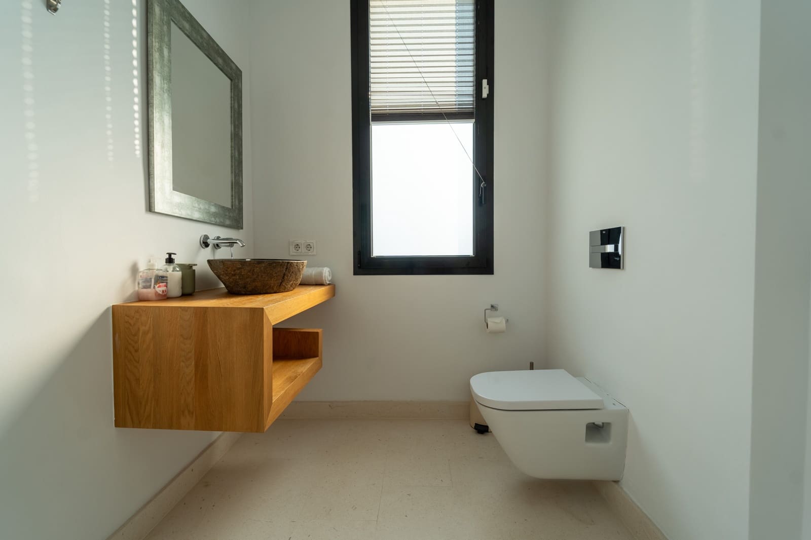 5 sovrum Semi-fristående Villa till salu i Marbella med pool garage - 1 495 000 € (Ref: 9433100)