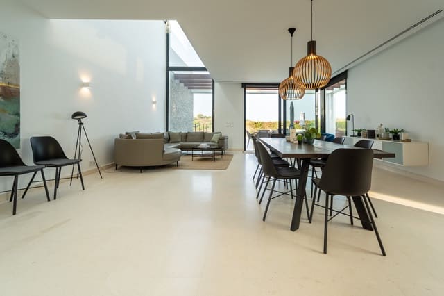 5 sovrum Semi-fristående Villa till salu i Marbella med pool garage - 1 495 000 € (Ref: 9433100)