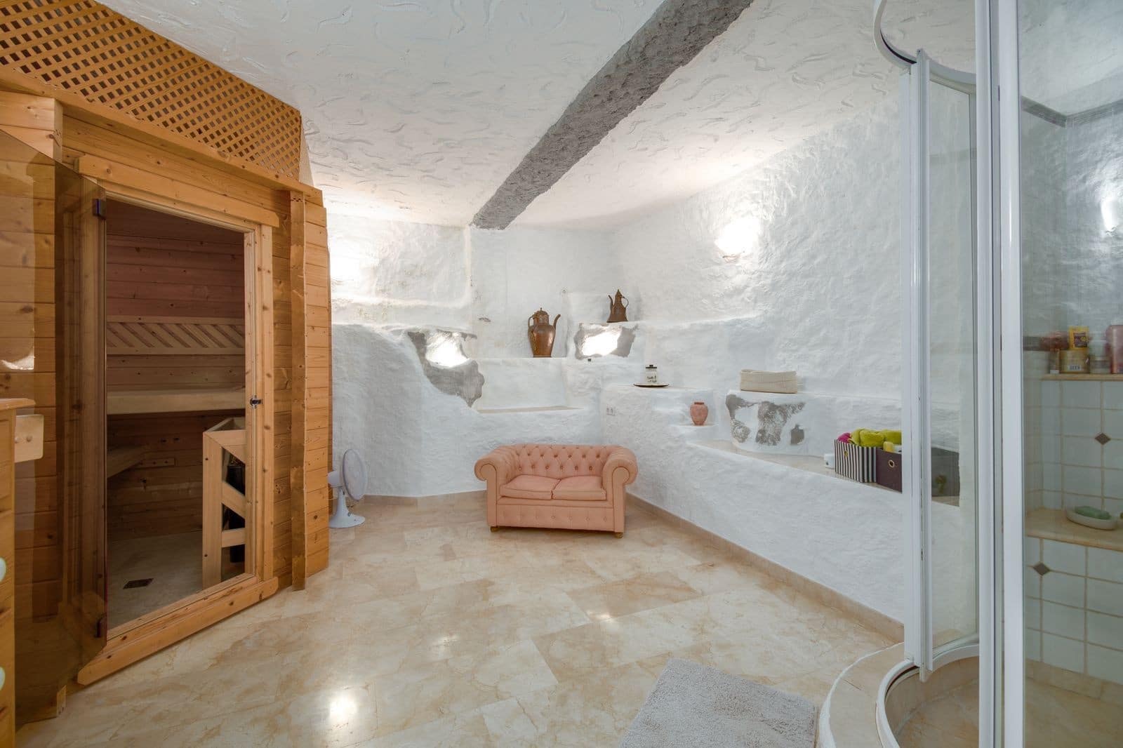 5 bedroom Villa for sale in Mijas with pool garage - € 1,499,000 (Ref: 9439718)