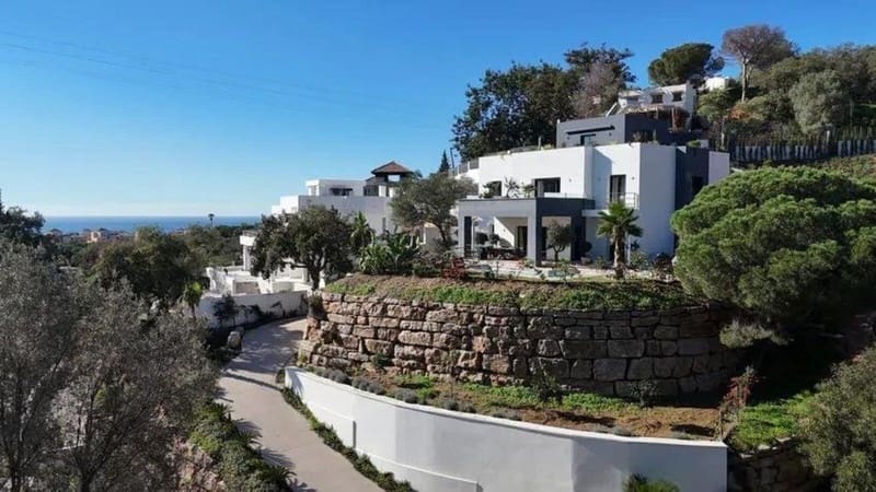4 sovrum Villa till salu i Marbella - 1 895 000 € (Ref: 9443111)