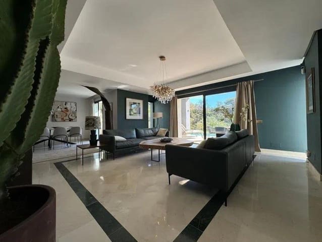 4 sovrum Villa till salu i Marbella - 1 895 000 € (Ref: 9443111)