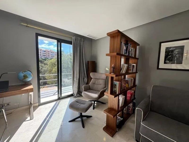 4 sovrum Villa till salu i Marbella - 1 895 000 € (Ref: 9443111)