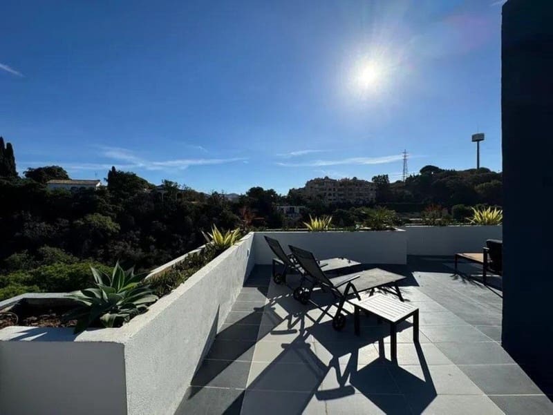 4 sovrum Villa till salu i Marbella - 1 895 000 € (Ref: 9443111)