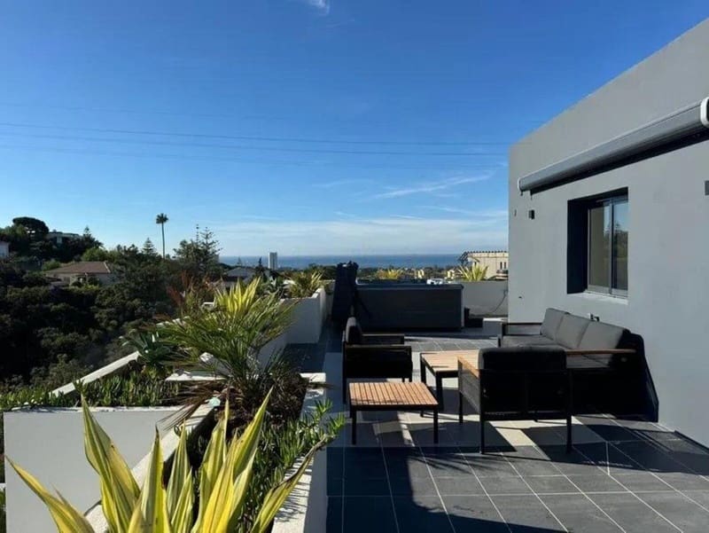 4 sovrum Villa till salu i Marbella - 1 895 000 € (Ref: 9443111)