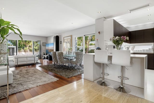 Chalet de 4 habitaciones en Nueva Andalucia, Marbella en venta con piscina garaje - 3.675.000 € (Ref: 9448838)