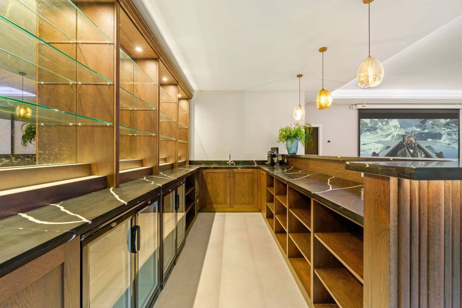 6 quarto Moradia para venda em Benahavis com piscina garagem - 4 965 000 € (Ref: 9448839)