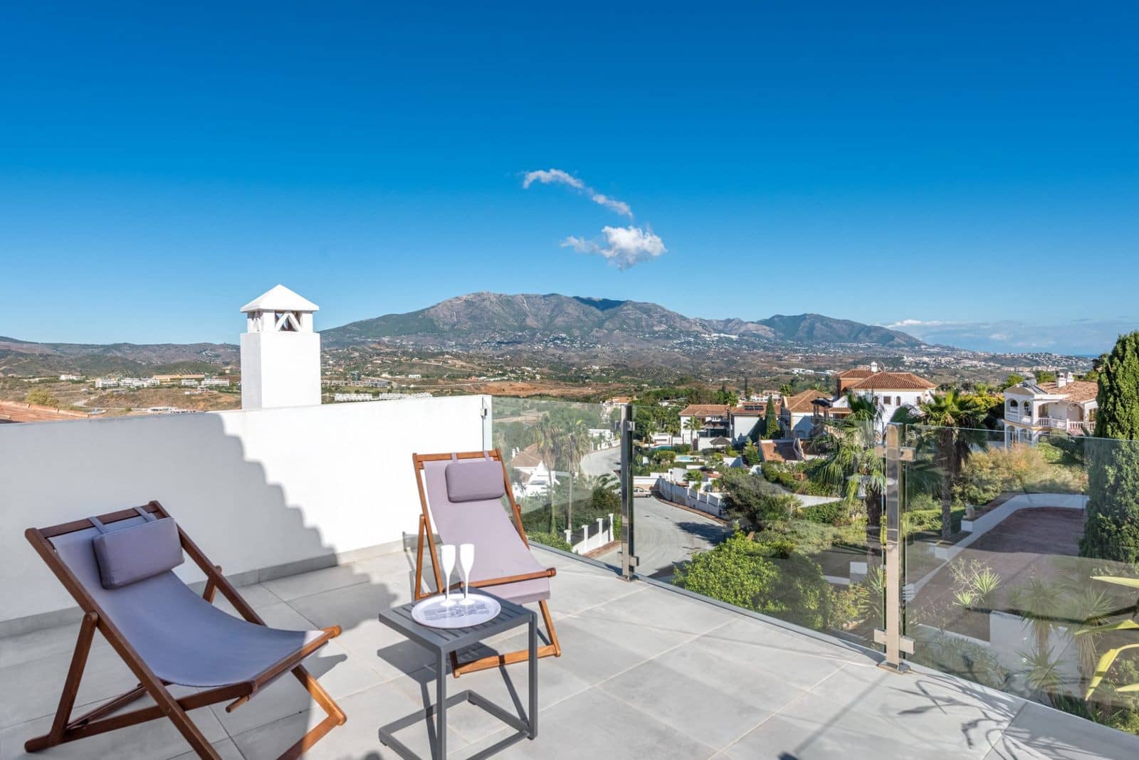 4 sovrum Villa till salu i Mijas Costa med pool garage - 2 395 000 € (Ref: 9448840)
