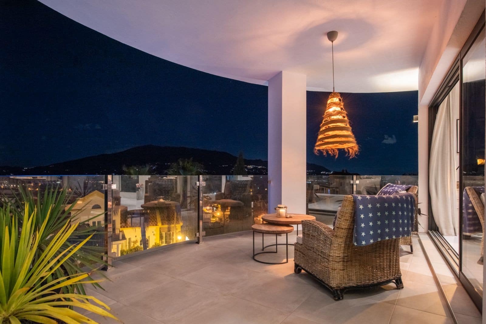 4 sovrum Villa till salu i Mijas Costa med pool garage - 2 395 000 € (Ref: 9448840)