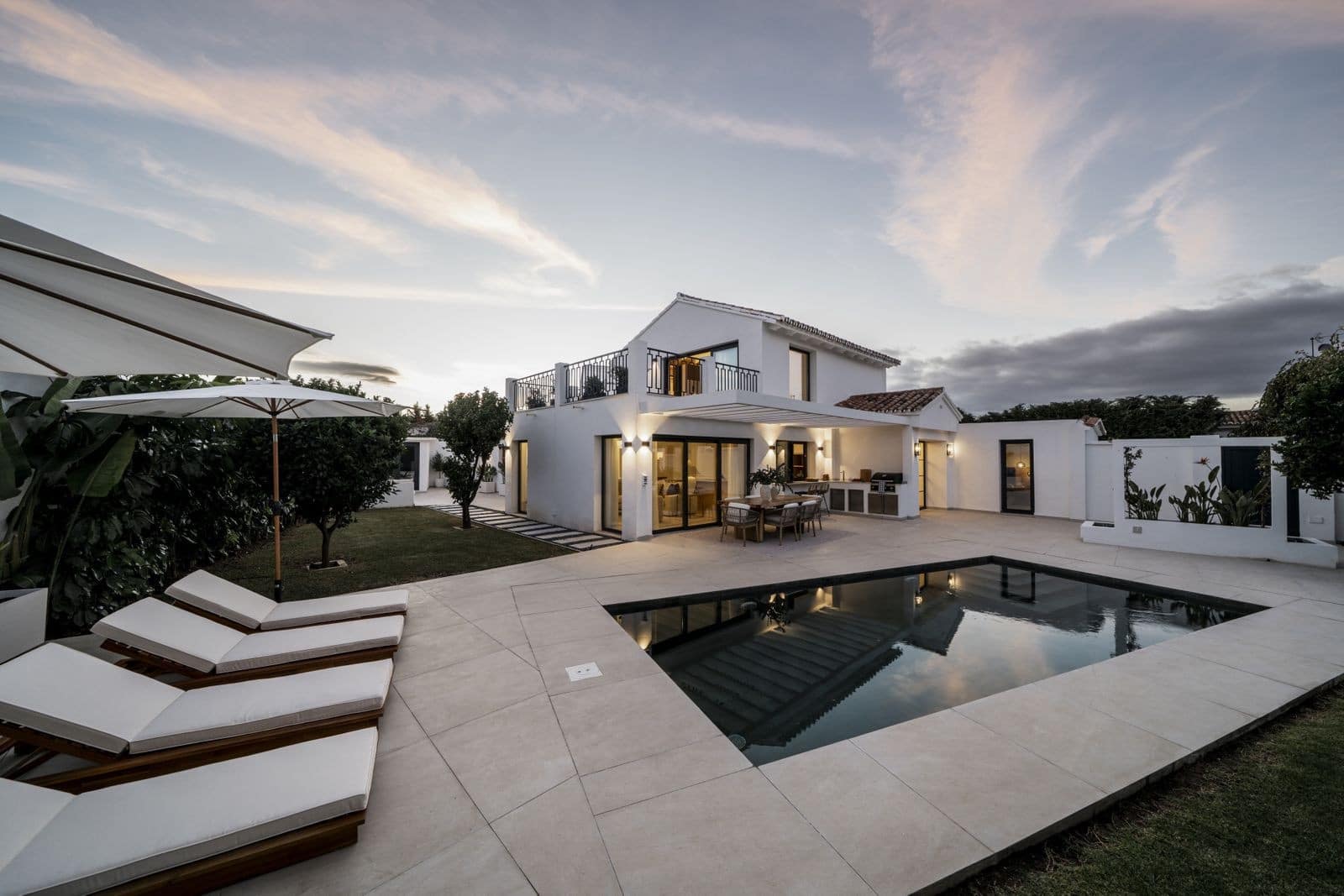 5 sypialnia Willa na sprzedaż w San Pedro de Alcantara z basenem garażem - 2 500 000 € (Ref: 9448841)