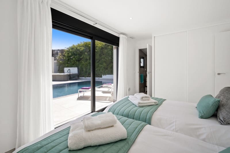 5 bedroom Villa for sale in Torrenueva with pool garage - € 1,950,000 (Ref: 9465377)
