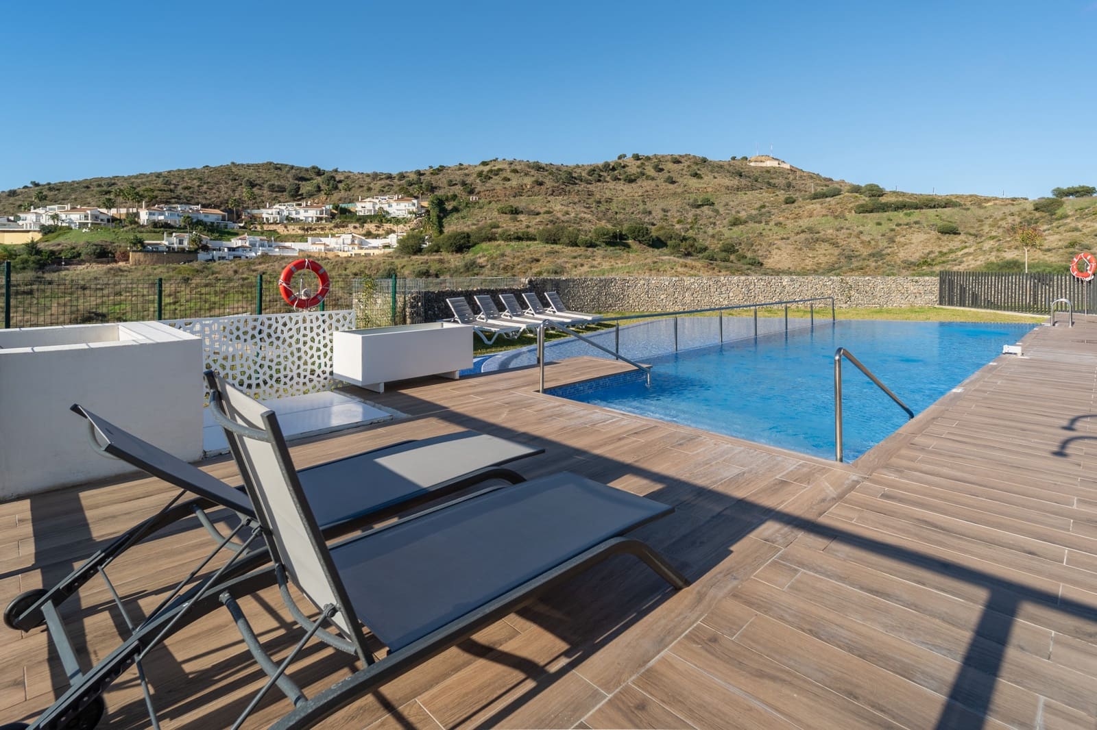 3 chambre Villa/Maison Semi-Mitoyenne à vendre à Riviera del Sol avec piscine garage - 690 000 € (Ref: 9474773)