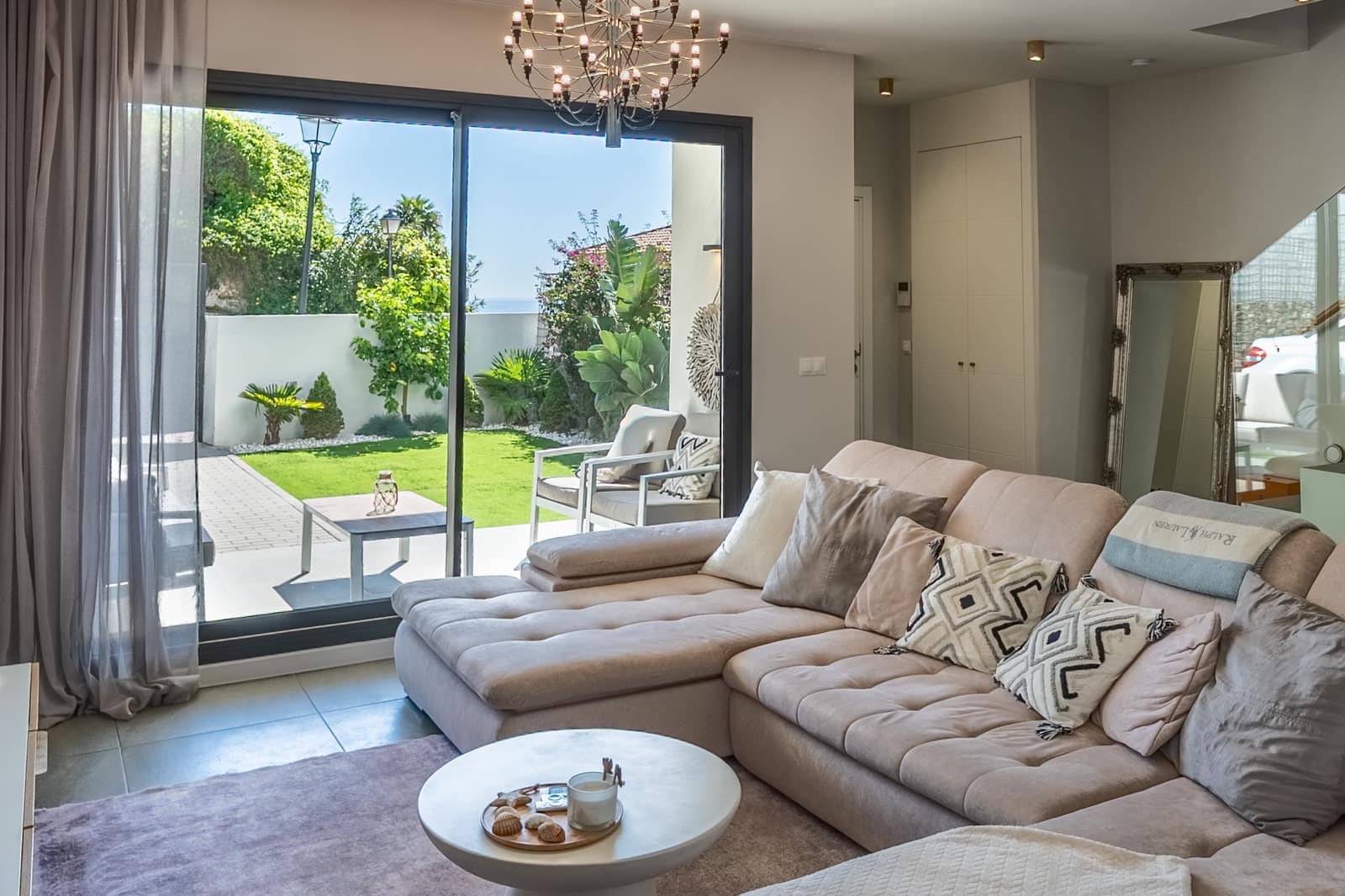 3 bedroom Semi-detached Villa for sale in Riviera del Sol with pool garage - € 589,000 (Ref: 9474773)