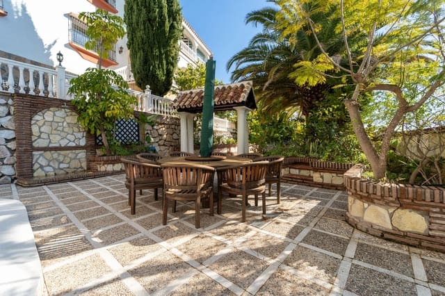6 bedroom Villa for sale in Mijas with pool garage - € 1,450,000 (Ref: 9474774)