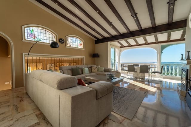 6 bedroom Villa for sale in Mijas with pool garage - € 1,450,000 (Ref: 9474774)