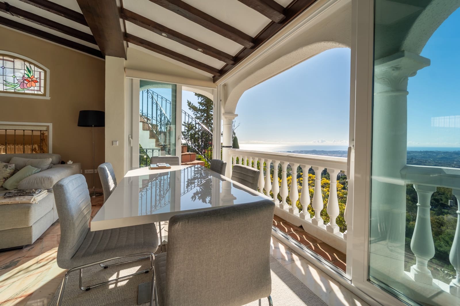 6 bedroom Villa for sale in Mijas with pool garage - € 1,450,000 (Ref: 9474774)