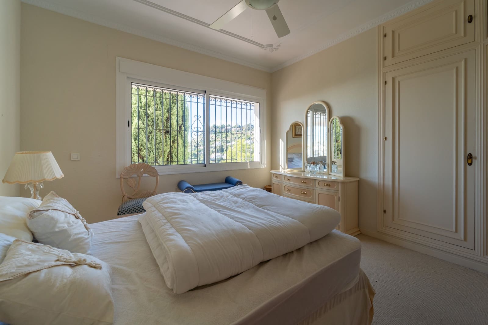 6 bedroom Villa for sale in Mijas with pool garage - € 1,450,000 (Ref: 9474774)