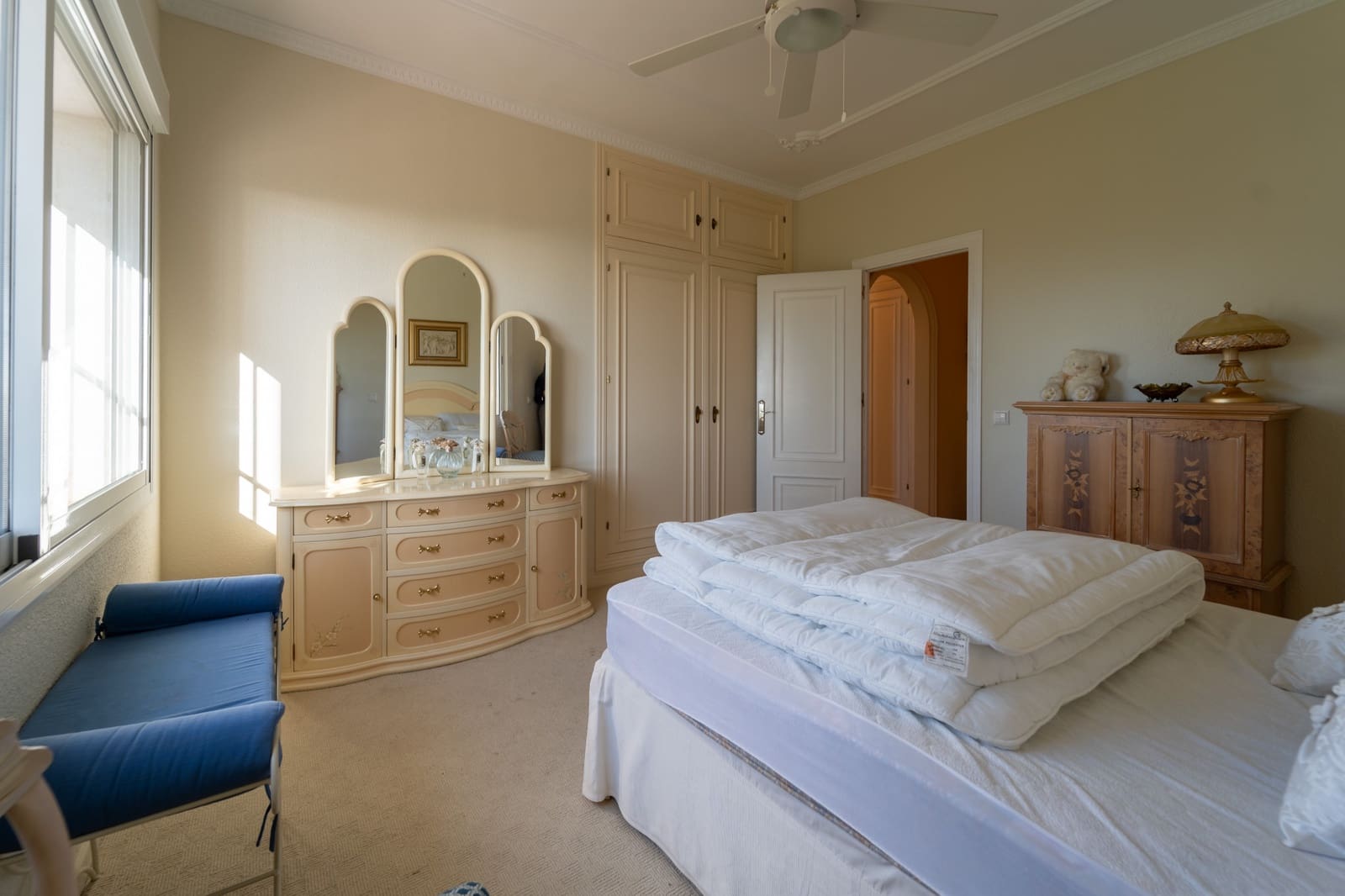 6 bedroom Villa for sale in Mijas with pool garage - € 1,450,000 (Ref: 9474774)