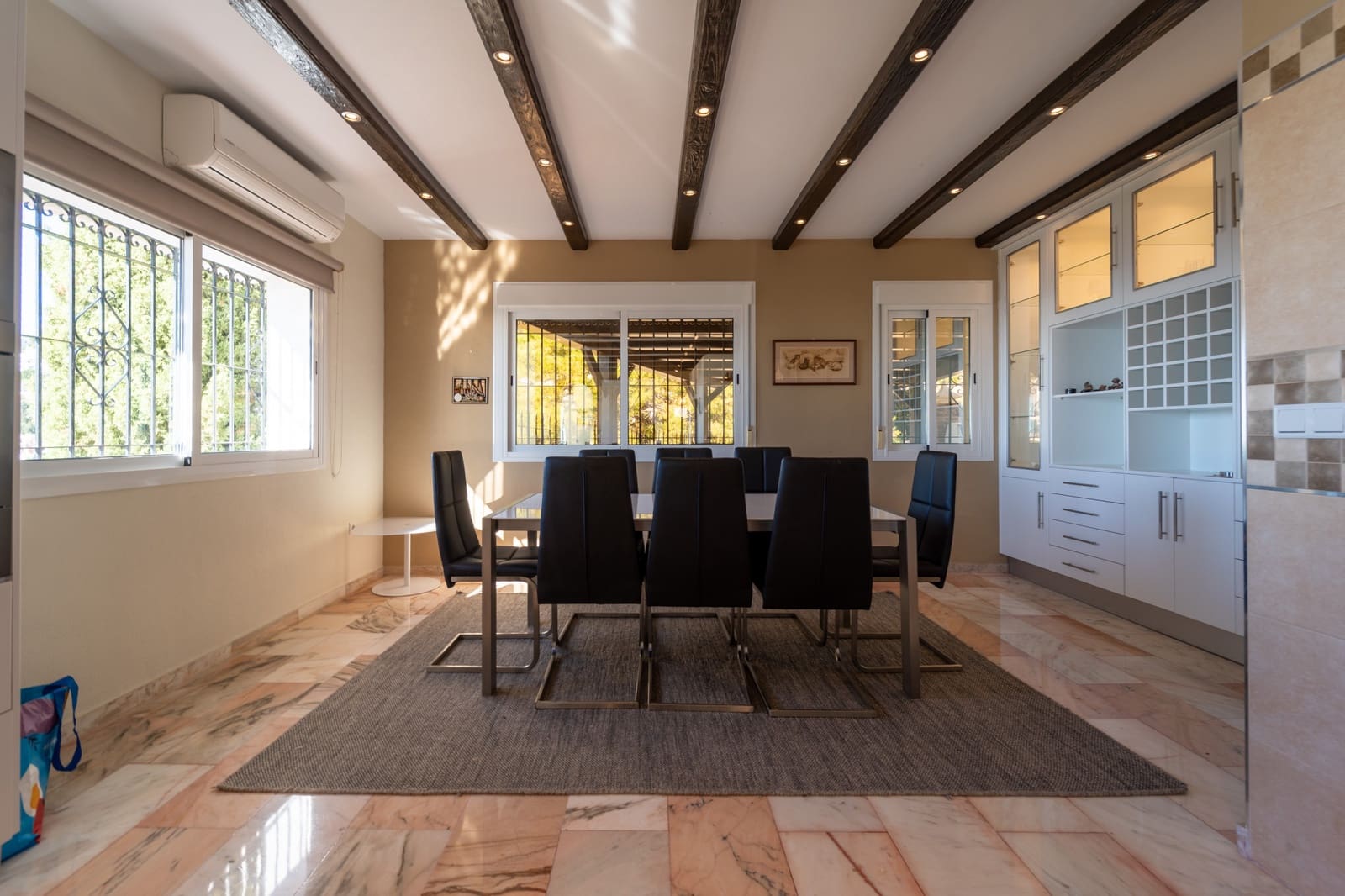 6 bedroom Villa for sale in Mijas with pool garage - € 1,450,000 (Ref: 9474774)