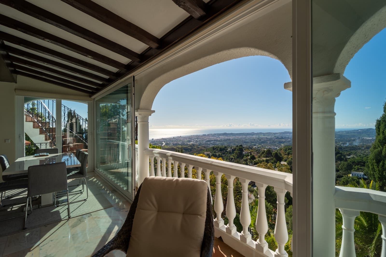 6 bedroom Villa for sale in Mijas with pool garage - € 1,450,000 (Ref: 9474774)