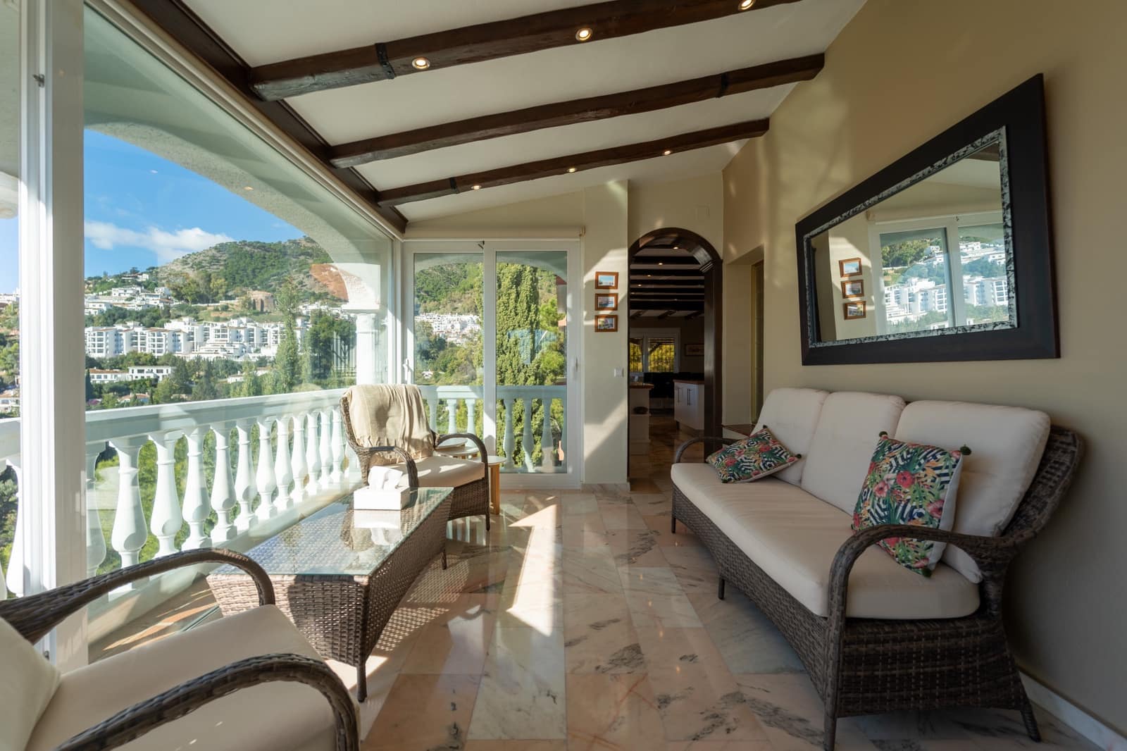 6 bedroom Villa for sale in Mijas with pool garage - € 1,450,000 (Ref: 9474774)