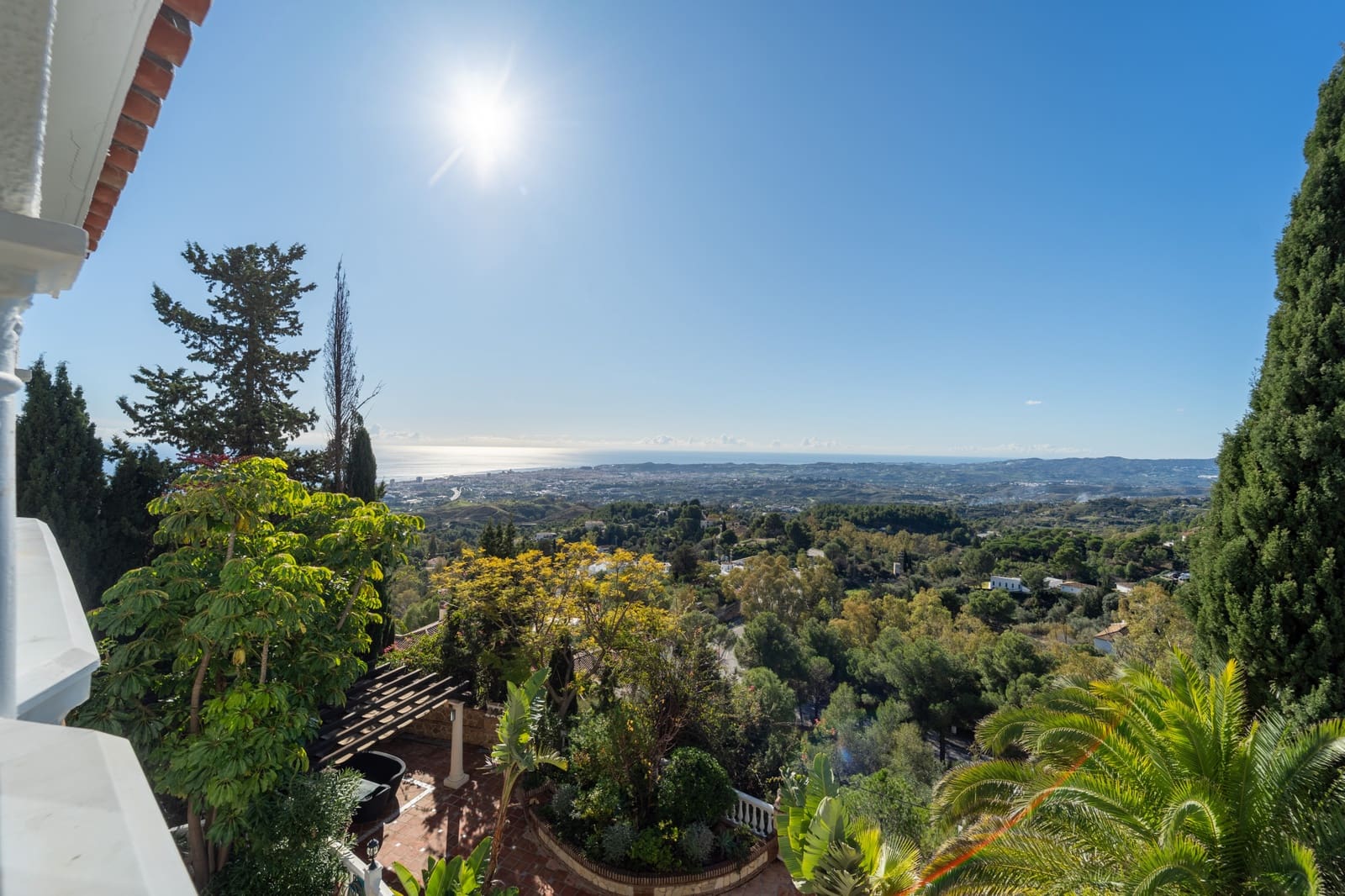 6 bedroom Villa for sale in Mijas with pool garage - € 1,450,000 (Ref: 9474774)