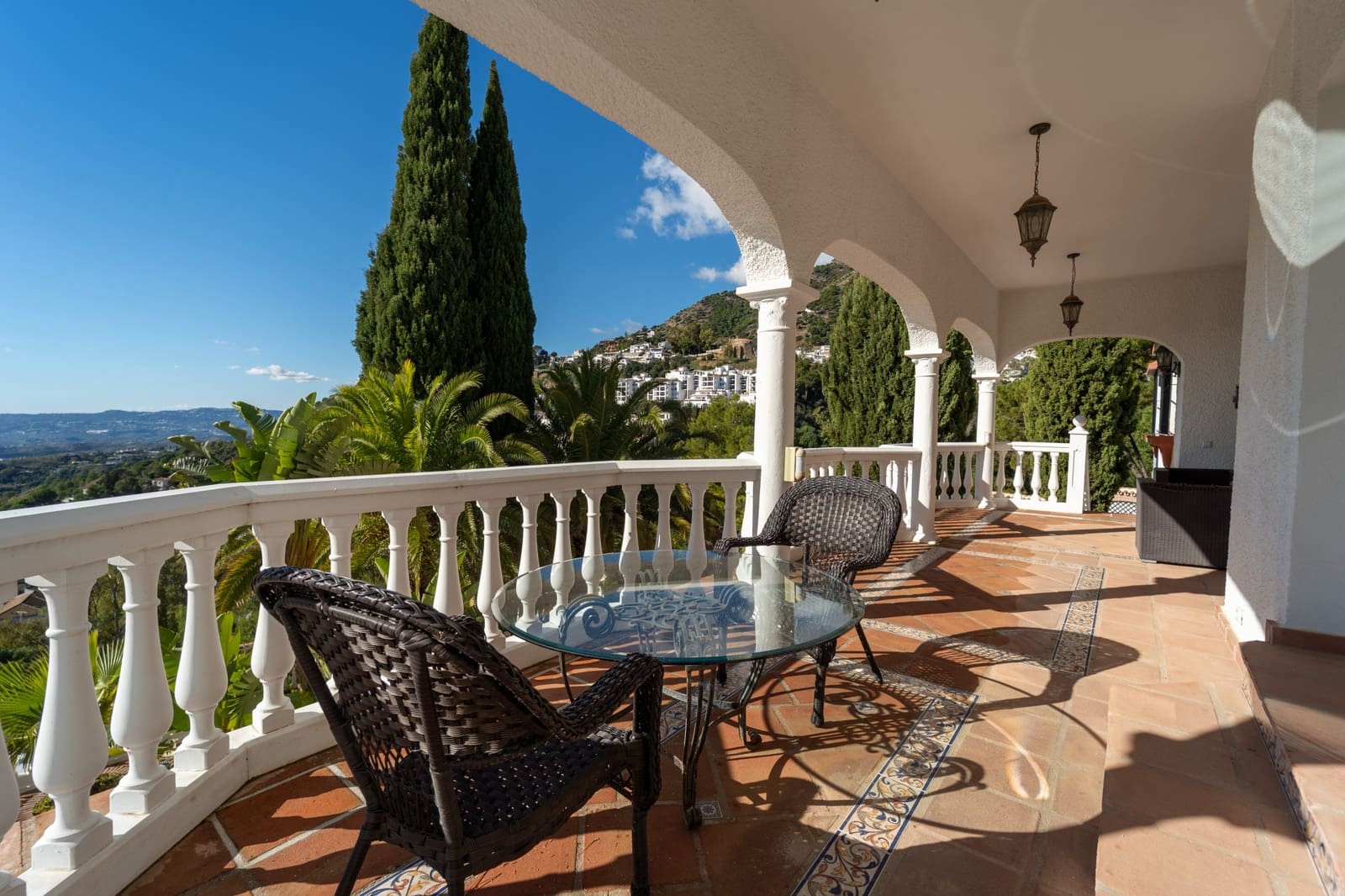 6 bedroom Villa for sale in Mijas with pool garage - € 1,450,000 (Ref: 9474774)