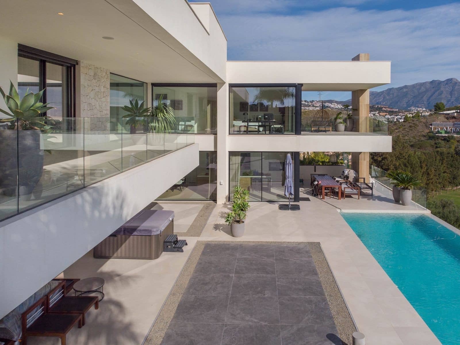 Chalet de 5 habitaciones en Benahavís en venta con piscina garaje - 5.600.000 € (Ref: 9480993)