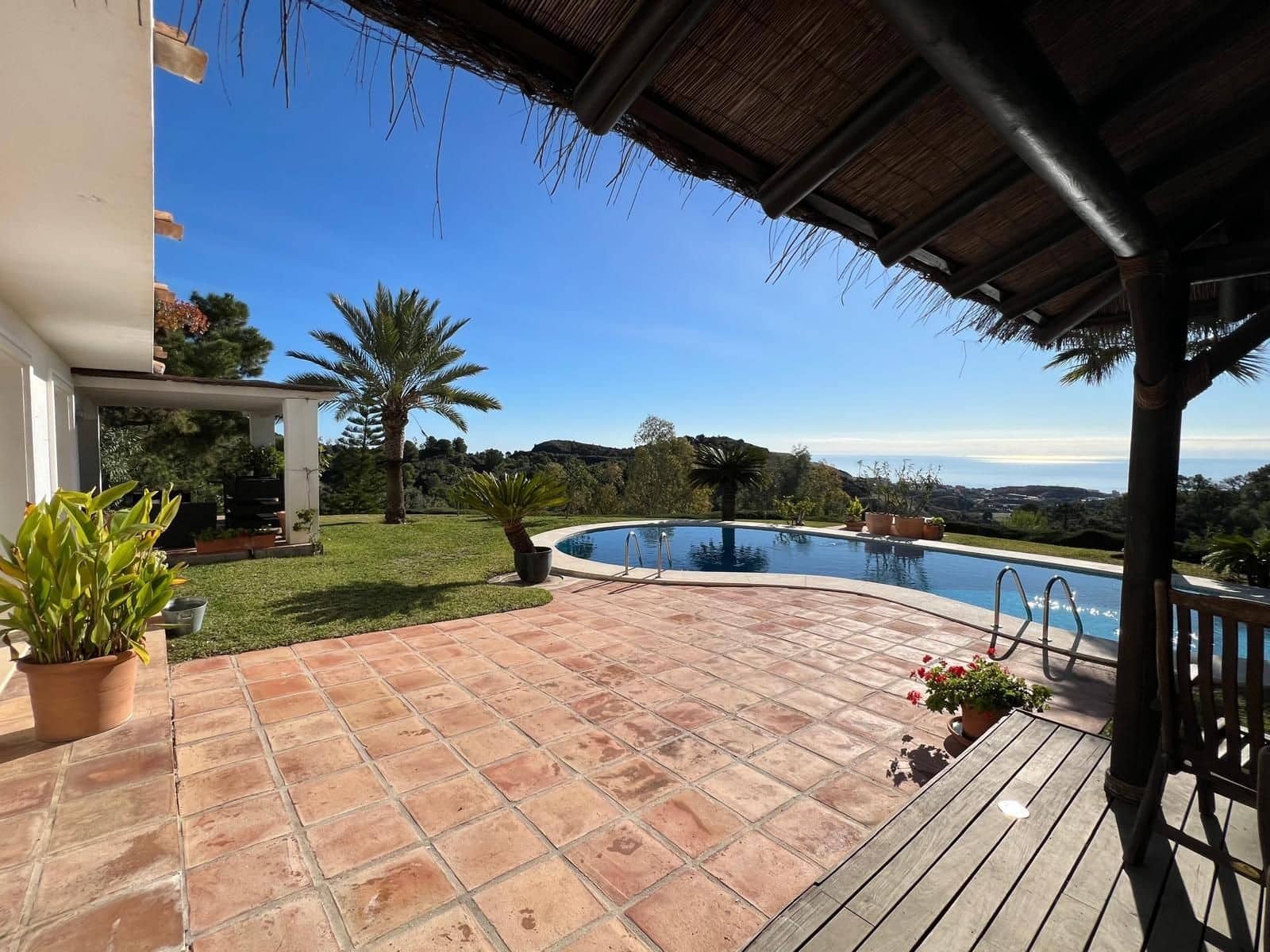 4 bedroom Villa for sale in Mijas with pool garage - € 1,555,000 (Ref: 9480994)