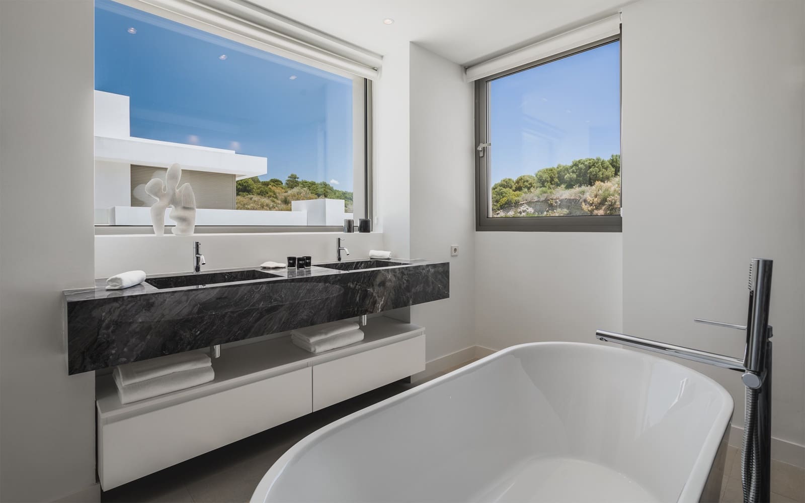 Chalet de 4 habitaciones en Marbella en venta con piscina garaje - 2.450.000 € (Ref: 9483846)