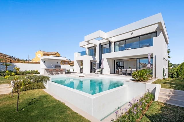 Chalet de 4 habitaciones en Mijas Costa, Mijas en venta con piscina garaje - 1.875.000 € (Ref: 9483848)