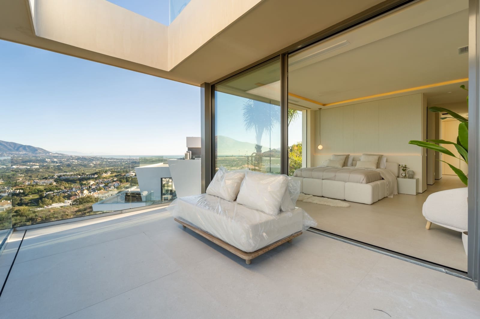 5 bedroom Villa for sale in La Cala de Mijas with pool garage - € 3,100,000 (Ref: 9491145)