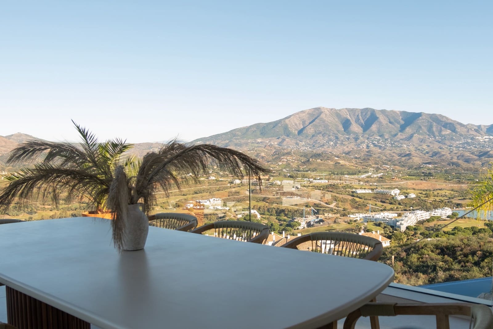 5 bedroom Villa for sale in La Cala de Mijas with pool garage - € 3,100,000 (Ref: 9491145)