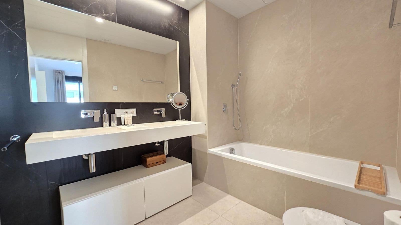 3 bedroom Apartment for sale in Torremolinos with pool garage - € 1,550,000 (Ref: 9494424)