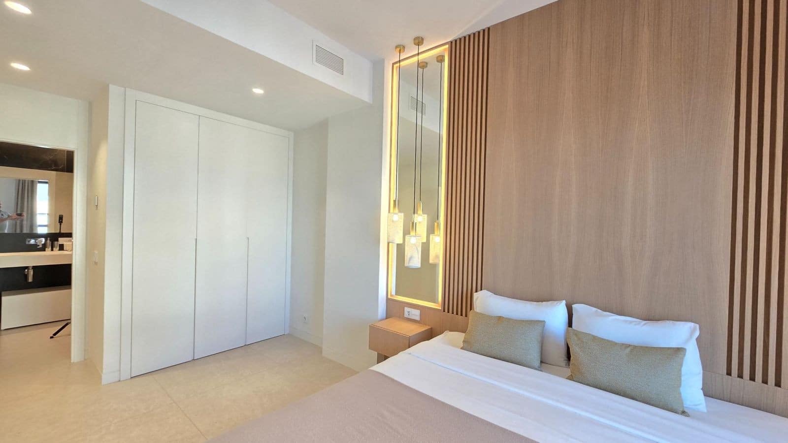 3 bedroom Apartment for sale in Torremolinos with pool garage - € 1,550,000 (Ref: 9494424)