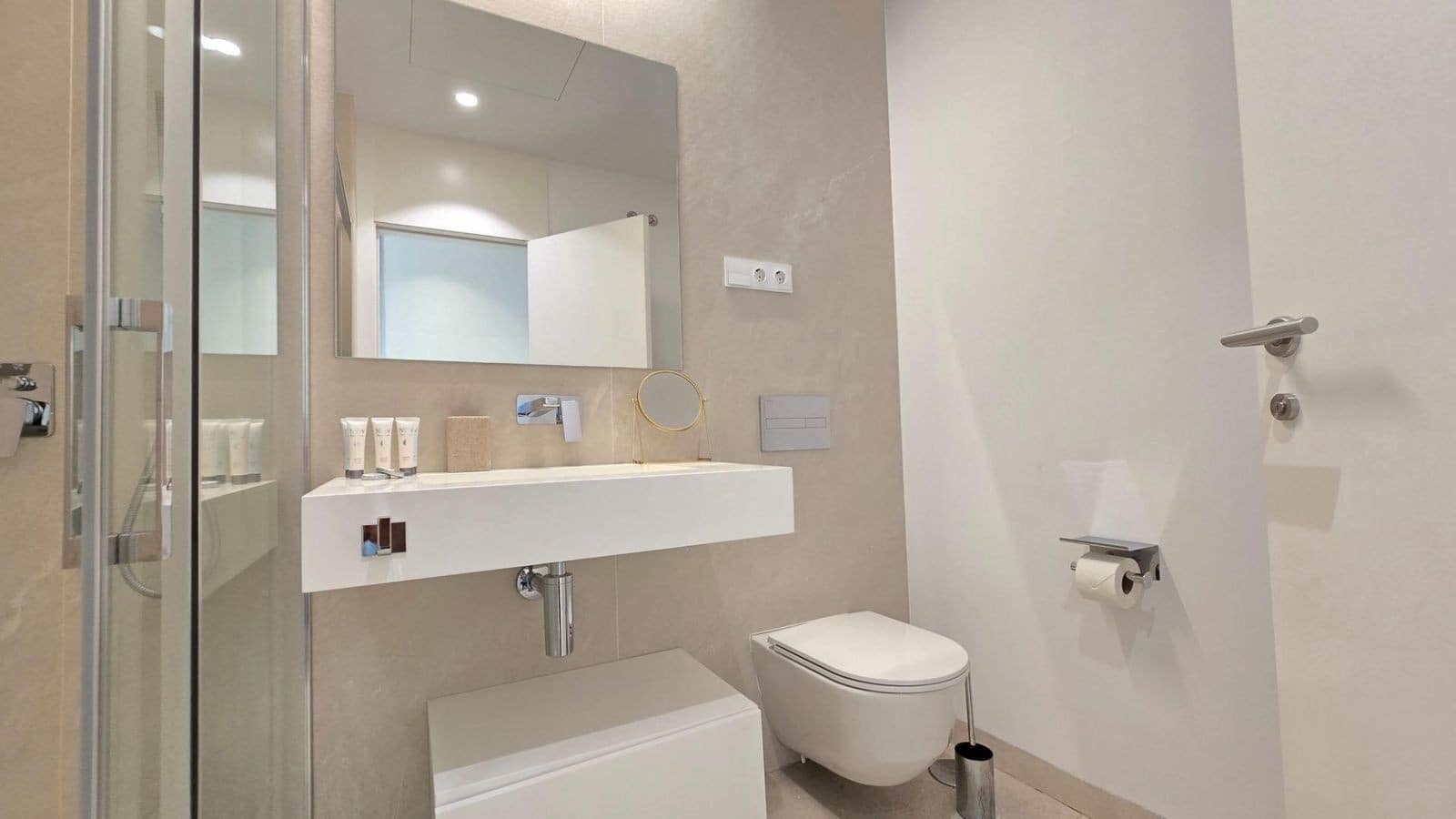 3 bedroom Apartment for sale in Torremolinos with pool garage - € 1,550,000 (Ref: 9494424)