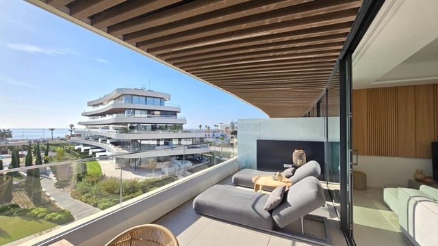 Apartamento de 3 habitaciones en Torremolinos en venta con piscina garaje - 1.550.000 € (Ref: 9494424)